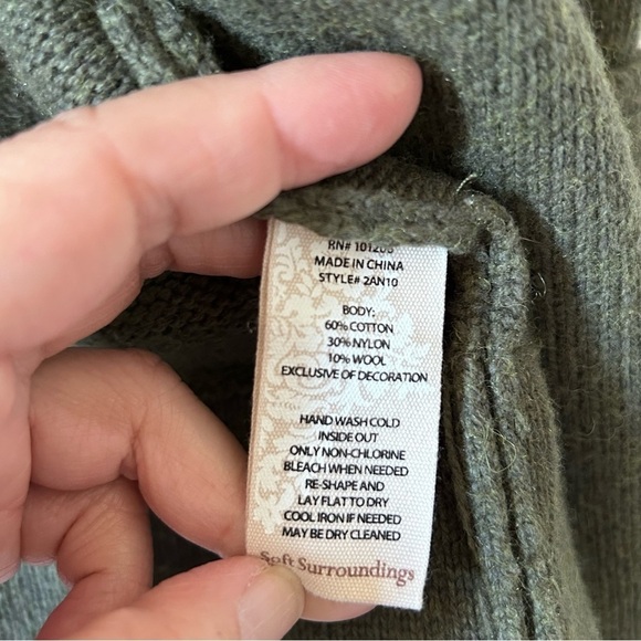 Soft Surroundings Women’s Floral Embroidered Knit Cardigan Large Green Artsy - Picture 9 of 14